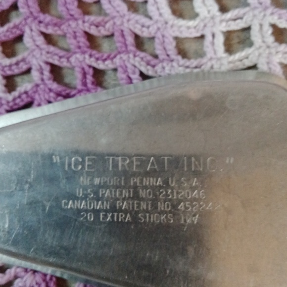 Vintage Collectible (2) Metal Ice Cream Treats Molds - Picture 6 of 7